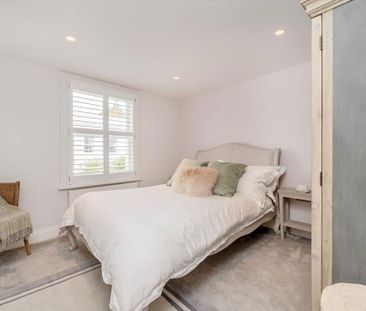 5 bedroom end of terrace house to rent - Photo 5