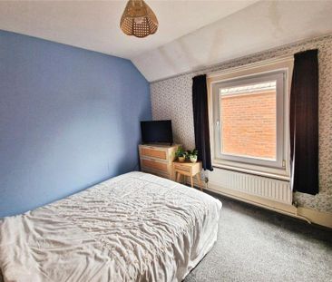 3 bedroom semi-detached house to rent - Photo 3