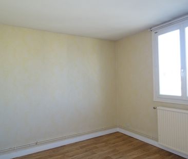 Location Appartement 4 pièces 97m² ORLEANS 45000 - Photo 4
