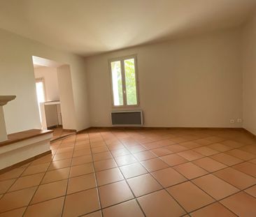 AIX EN PROVENCE LOT 4 - Aix Pont de L'Arc T4 de 78 m2 à la campagne - Photo 4