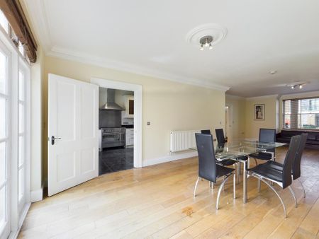 4 bedroom semi-detached house to rent - Photo 2