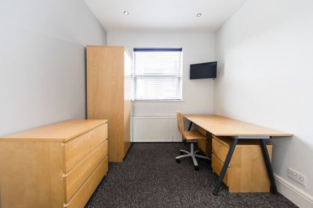 Welton Place, Hyde Park, Leeds - Photo 4