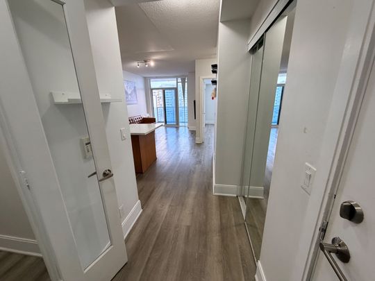 For Lease - 330 Burnhamthorpe Road Unit# 1701, Mississauga, Ontario - Photo 1