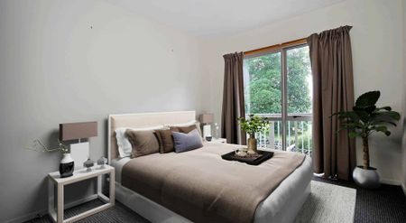 3 BEDROOM HOME IN GREAT LOCATION - Photo 3