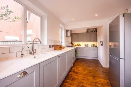 2 Bed Flat, Acton Lane, W4 - Photo 4