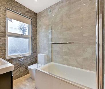 St Leonards Road, Mortlake, SW14 - Photo 6