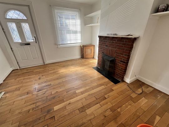 2 bedroom terraced house to rent - Photo 1