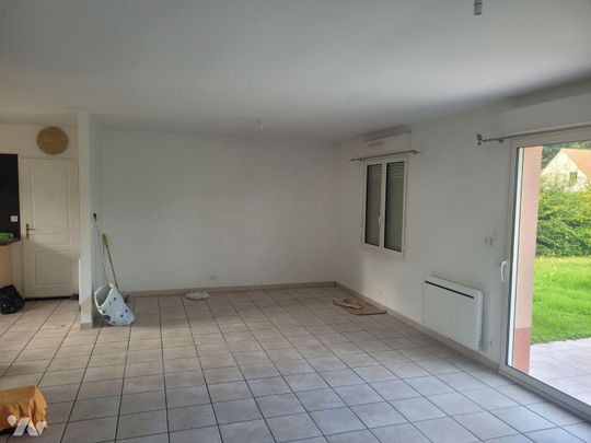 Maison à louer à Eu (76260) Maison d'habitation comprenant : Au rez-de -chaussée : entr... - Photo 1