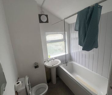 Room in a Shared House, Selsey Road, B17 - Photo 6