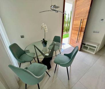 Luxury 3 room Detached House for rent in Finestrat, Valencia - Photo 4