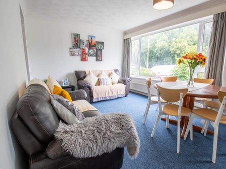 6 bedroom house to rent - Photo 2