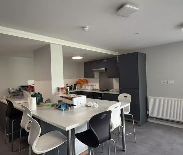 8 Bed En-suite - Photo 3