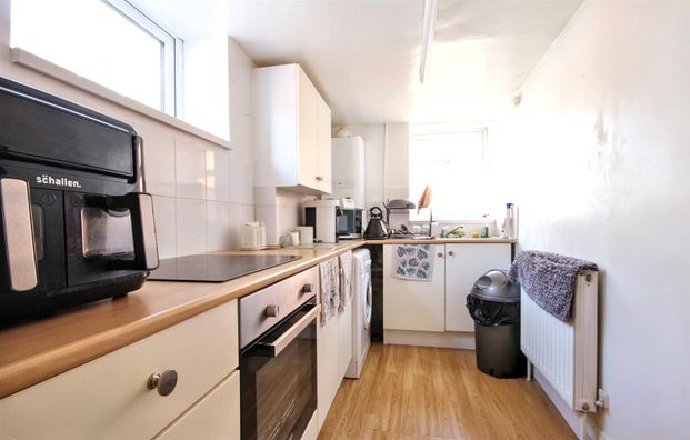 1 Bedroom Flat / Apartment to let - Photo 1