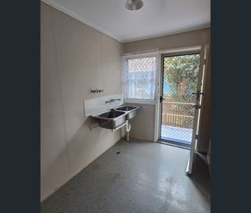 27 Sean Street, Riverview, Qld 4303 - Photo 5