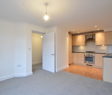 Balfour House, 5 Balfour Road, Weybridge, KT13 - Photo 3