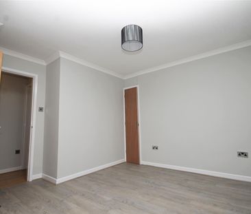 Plested Court, Stoke Mandeville - Photo 1