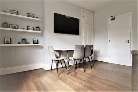 5 bedroom house to rent - Photo 2