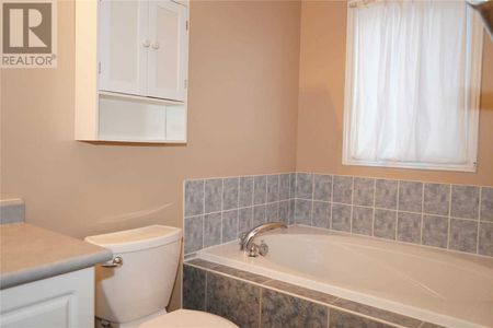 For Lease - 7 Solstice Drive, Toronto, Ontario - Photo 2