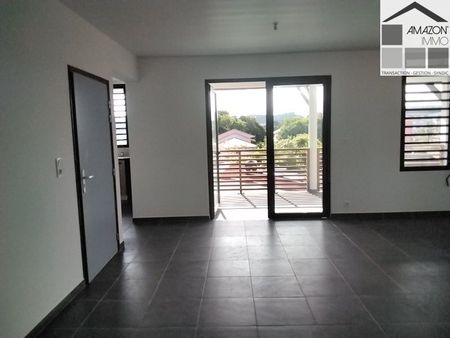 Location Appartement 3 pièces 79m² CAYENNE 97300 - Photo 2