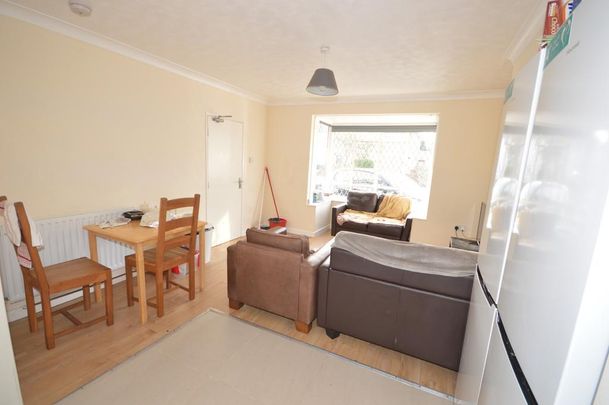 Raleigh Road Wallisdown, BH12 - Photo 1