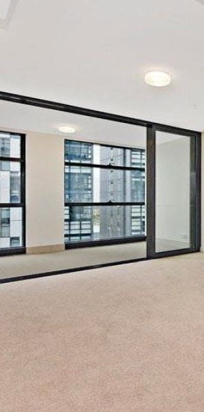 Stylish 1 Bedroom Available right on Chatswood station Apartment - CHATSWOOD NSW - Photo 1