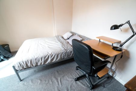 64 Seventh Avenue - Photo 5