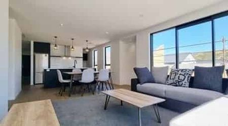 4 Bedroom, 3 Bathroom Home in Hanley's Farm - Photo 2