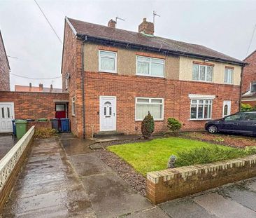 3 bedroom semi-detached house to rent - Photo 2