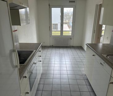 Luminous apartment, ideal location - Photo 4