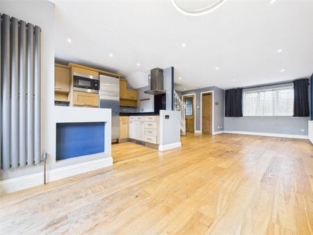 Briar Close, Hampton, Middlesex, TW12 - Photo 4