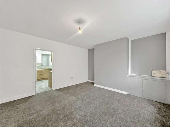 Leverhulme Avenue, Bolton, BL3 - Photo 1