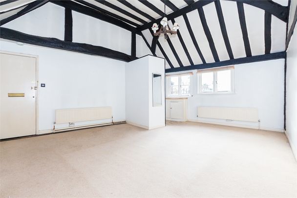 1 bed flat to rent in London End, Beaconsfield, HP9 - Photo 1
