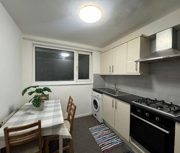 4 bedroom semi-detached house to rent - Photo 4