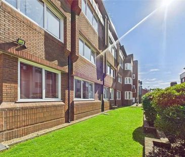 Cantelupe Road, East Grinstead, West Sussex, RH19 - Photo 2