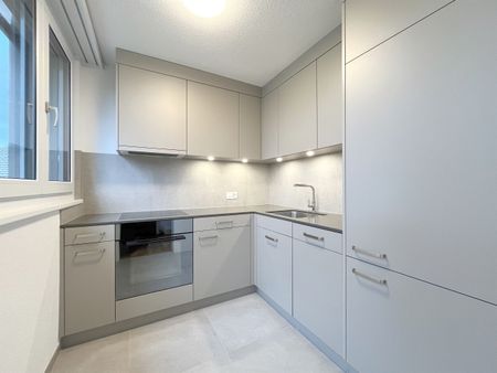 Ihr neues Zuhause wartet - Stilvoll renoviert mit Wohlfühlambiente - Photo 2