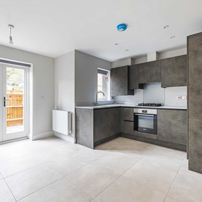 1 bed Flat for rent - Photo 1