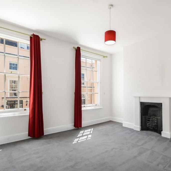 4 bedroom terraced house to rent - Photo 1