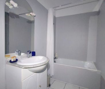 Location Appartement 2 pièces 55m² PERPIGNAN 66000 - Photo 6