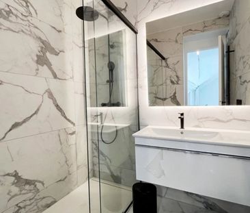 Appartement • Paris 16ème - Photo 2