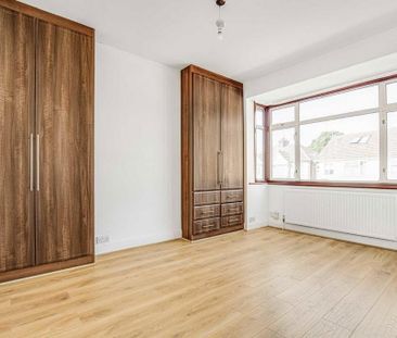 4 bedroom semi-detached house to rent - Photo 4