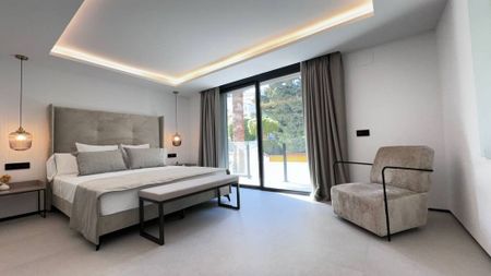 5 bedroom luxury Villa for rent in Nueva Andalucia, Spain - Photo 4