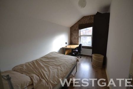 4 Bed - Pitcroft Avenue, University Area - Photo 2