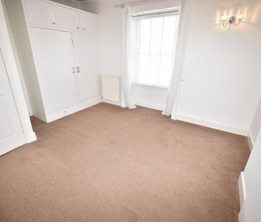 5 bedroom detached house to rent - Photo 3