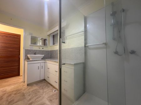 30 Lister Crescent, Wulguru QLD 4811 - House For Rent | Domain - Photo 4