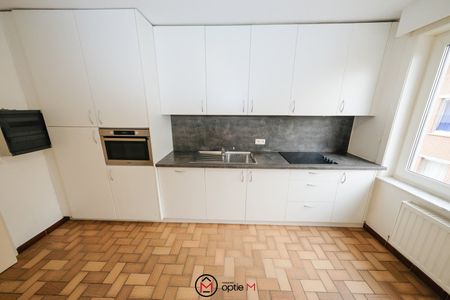 Appartement met autostandplaats in het centrum van Bilzen - Foto 4