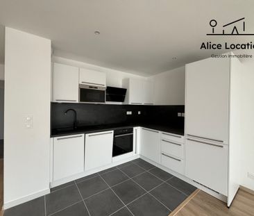 Location Appartement 3 pièces 67m² BONS EN CHABLAIS 74890 - Photo 6