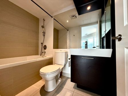 For Lease - 386 Yonge Street Unit# 2808, Toronto, Ontario - Photo 3