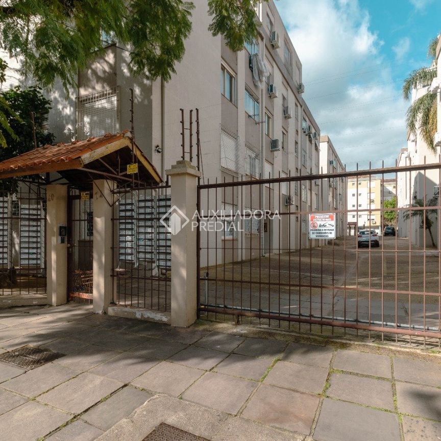 Kitnet com 1 quarto e 34m² para alugar em Vila Ipiranga, Porto Alegre. - Photo 1