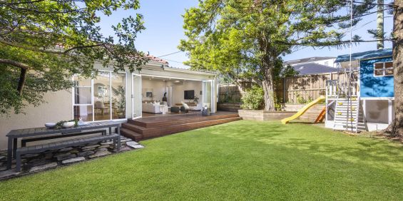 Stunning family sanctuary with a sun washed garden oasis - Photo 3