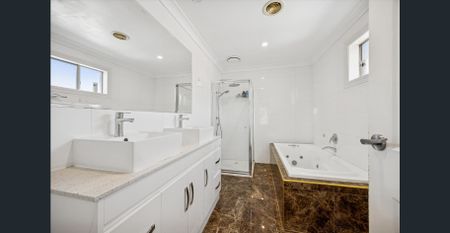 Expansive Family Living - Photo 4